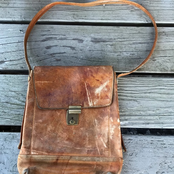 Frye Handbags - Vintage Aged Timeless Frye Shoulder Bag